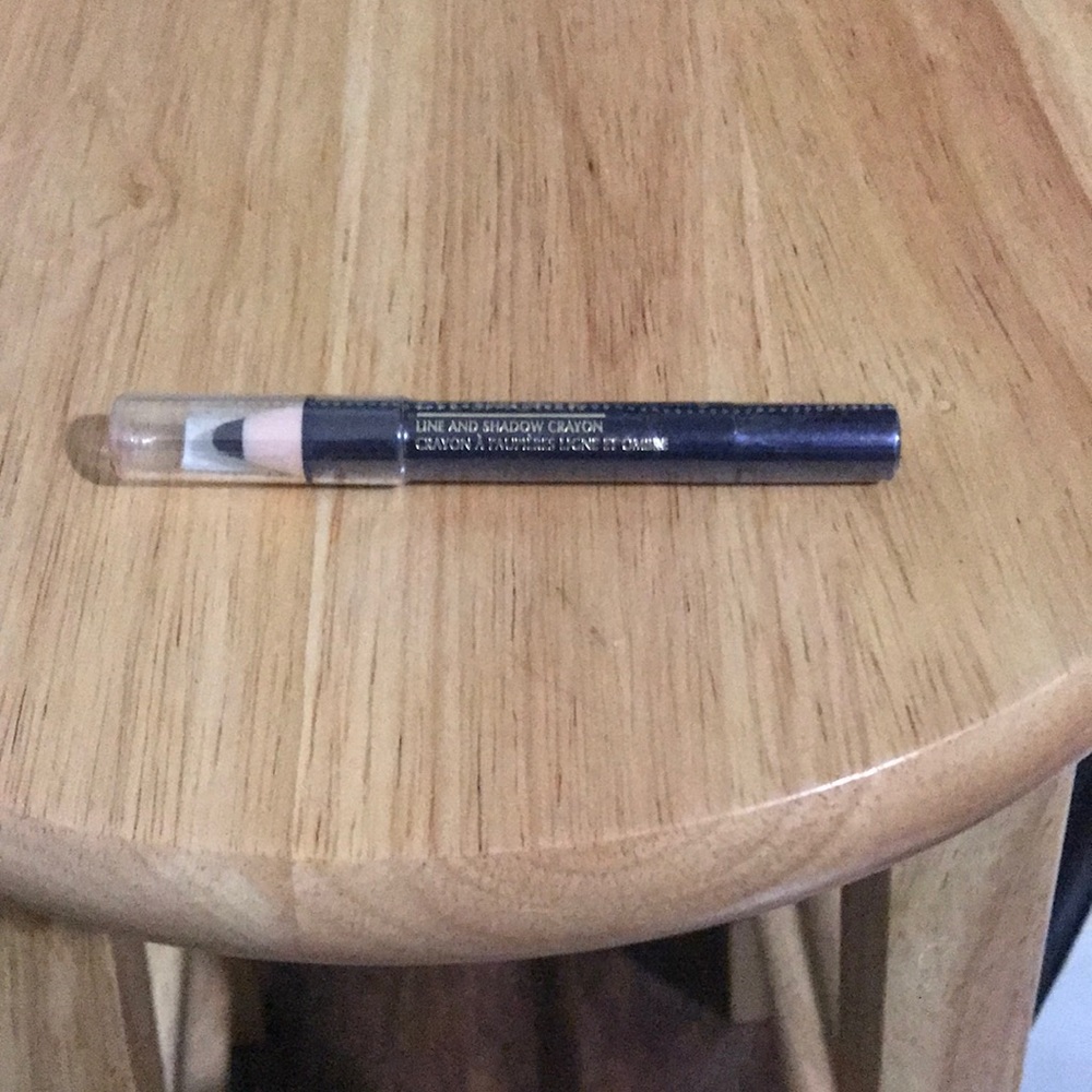L’Oréal eye shadow crayon